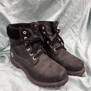 Timberland Women’s Black Velvet Boots